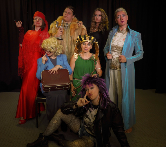 Занятие по гриму в театре-школе "Образ". Тема - череп.